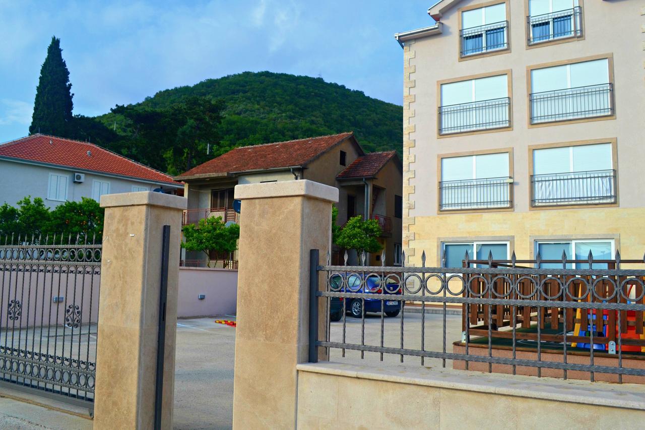 Bayview Apartments Tivat Montenegro Eksteriør bilde